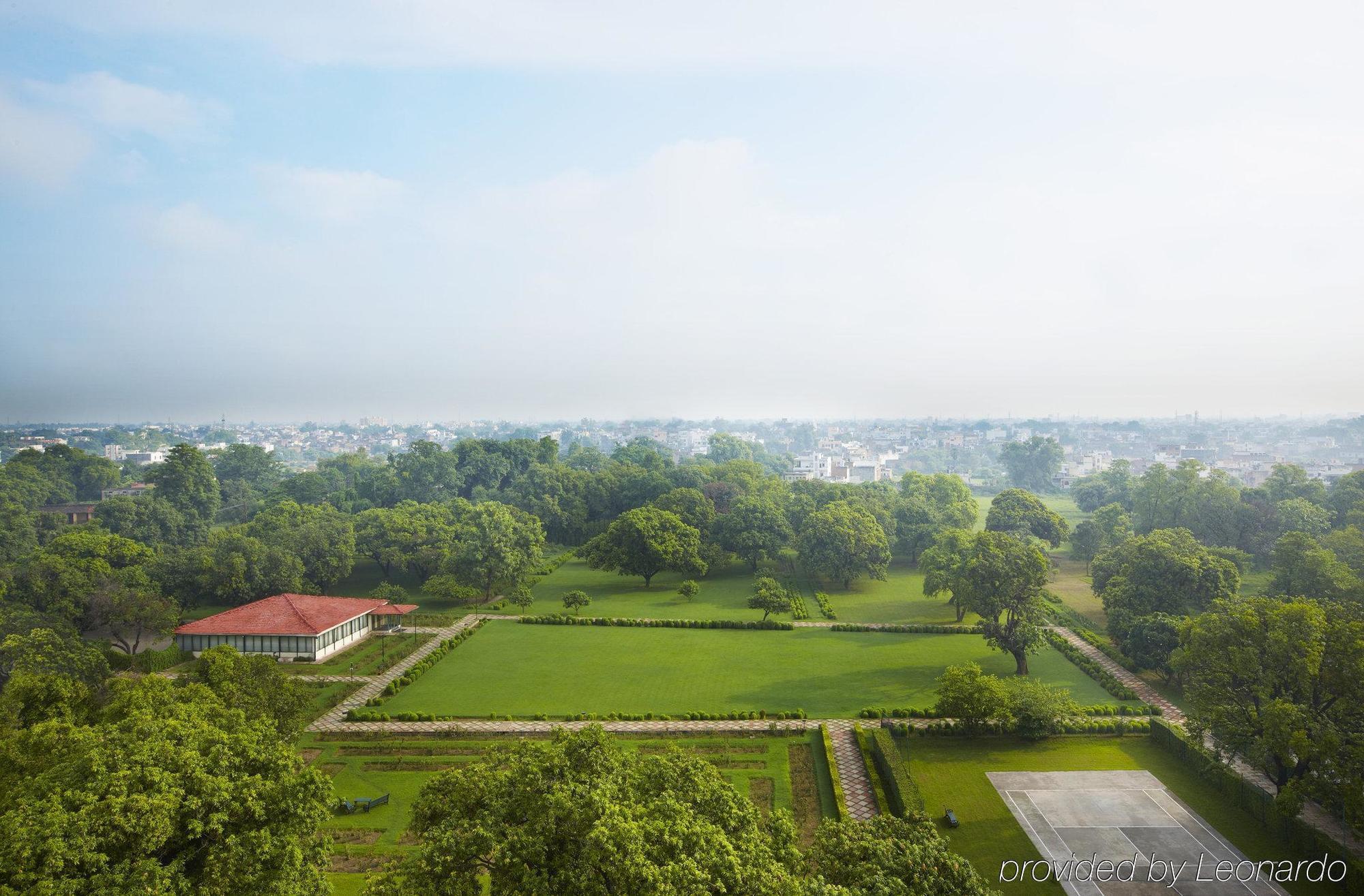 Taj Ganges Waranasi Zewnętrze zdjęcie